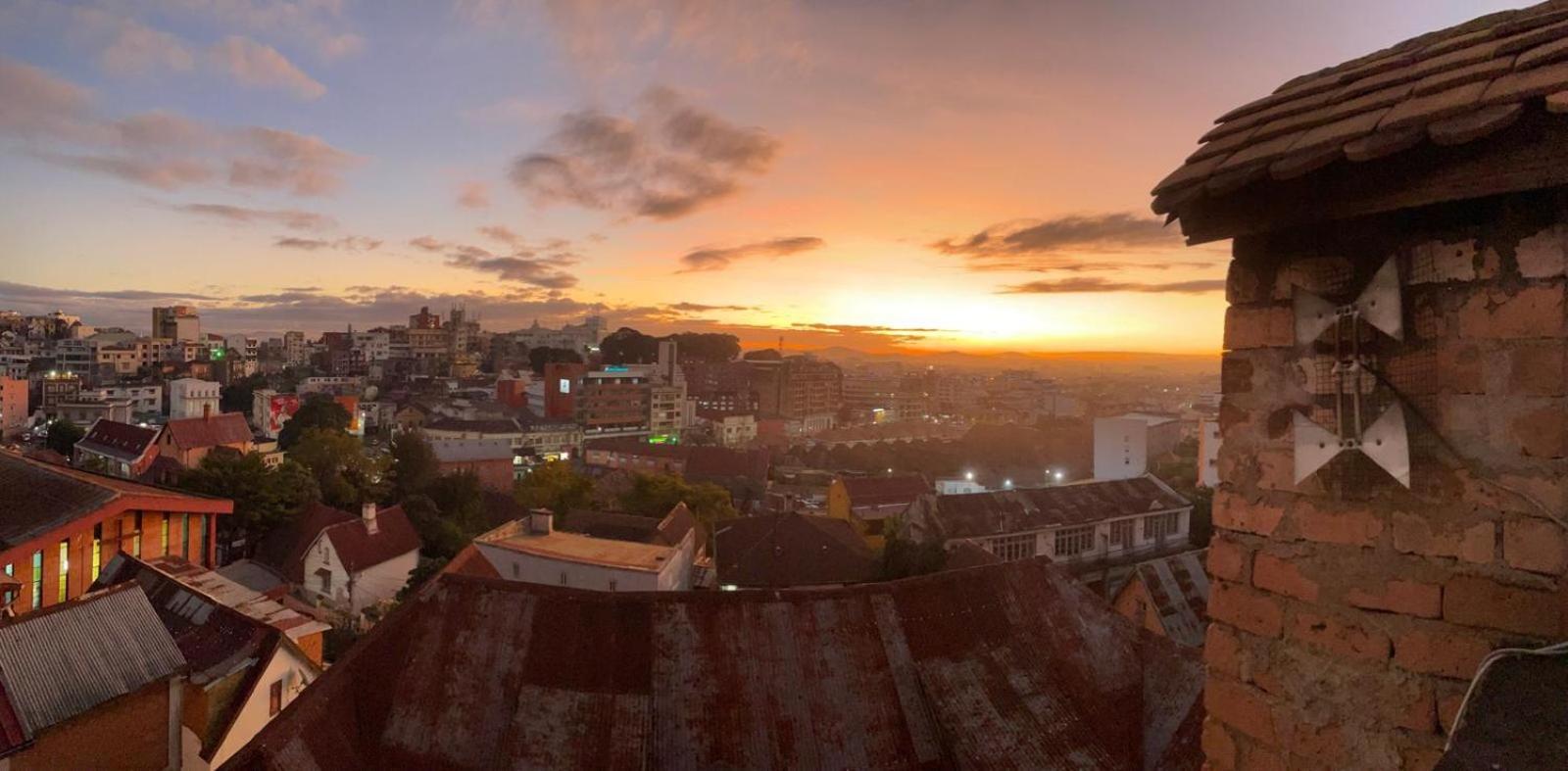 Le Karthala Chambres D'Hotes Antananarivo Bagian luar foto
