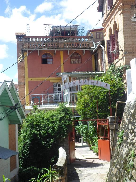 Le Karthala Chambres D'Hotes Antananarivo Bagian luar foto